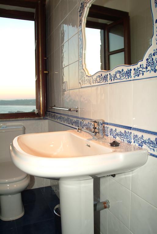 Hospedaje El Somante (Adults Only) San Vicente De La Barquera Chambre photo